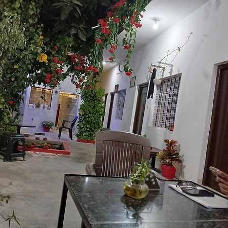 The Highvill Home Stay Khajuraho Ngoại thất bức ảnh
