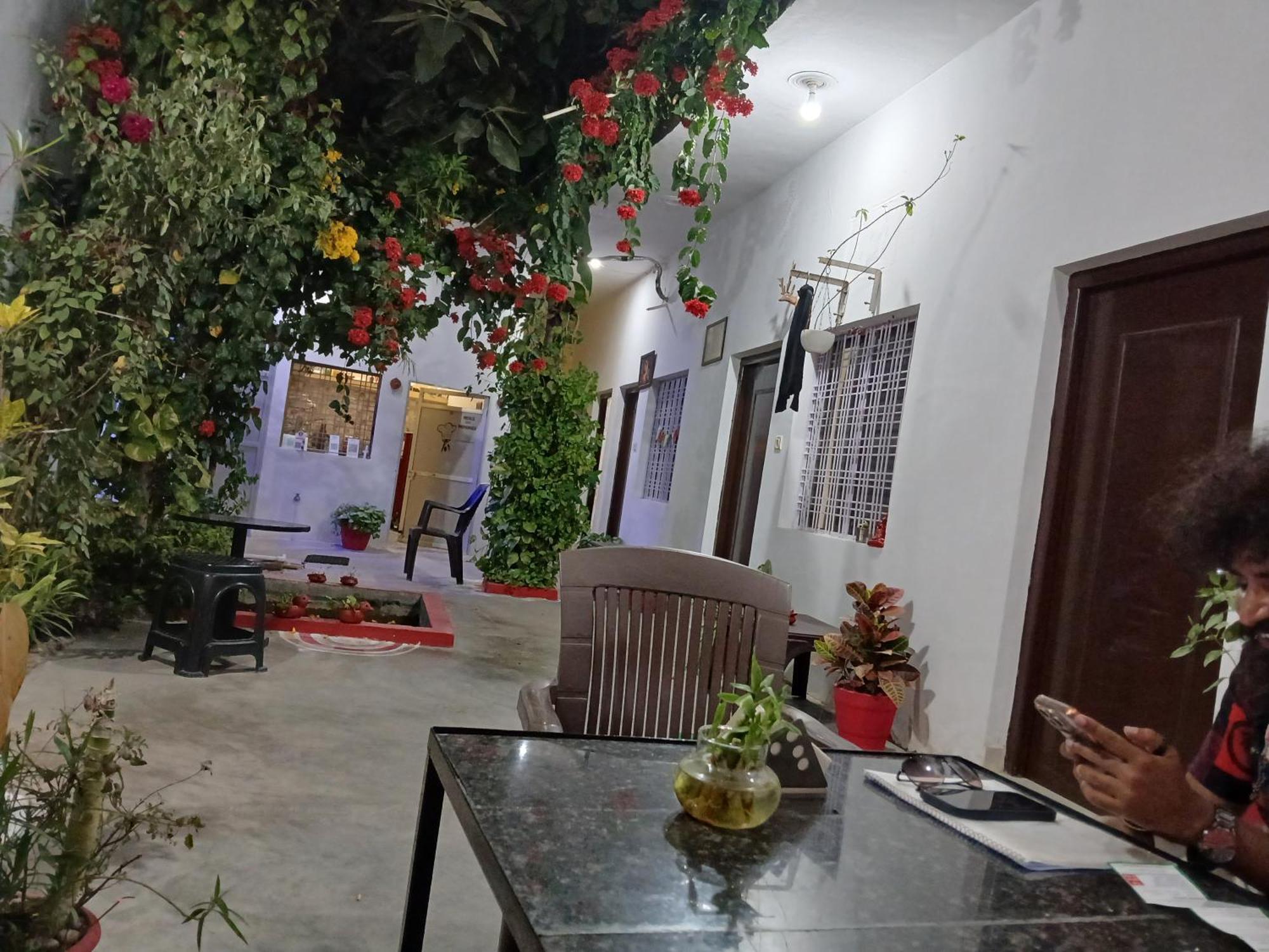 The Highvill Home Stay Khajuraho Ngoại thất bức ảnh